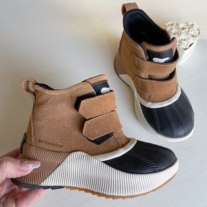 New Sorel Toddler Waterproof Suede Rubber And Leather Velcro Boots